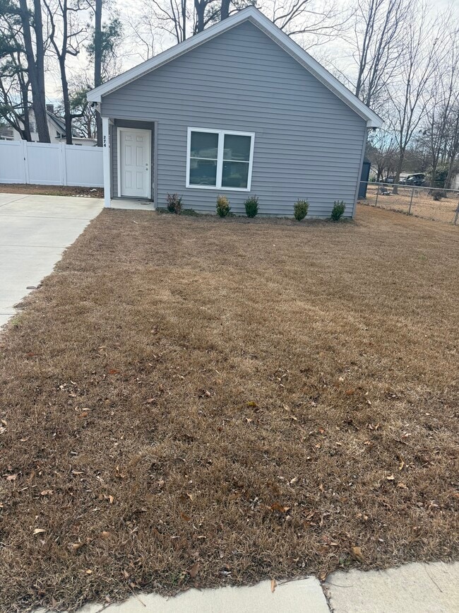 274 Boyd St in Winterville, NC - Foto de edificio - Building Photo