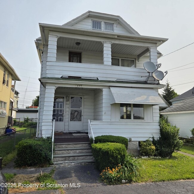 property at 1440 Thackery St