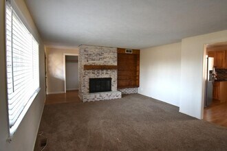 5819 Southgate Dr in Klamath Falls, OR - Building Photo - Building Photo