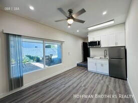 1847 Winona Blvd, Unit 27 in Los Angeles, CA - Building Photo