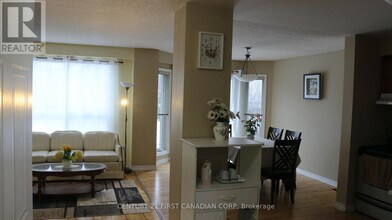 995 Oakcrossing Rd in London, ON - Building Photo - Building Photo