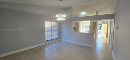 10295 Hidden Springs Ct in Boca Raton, FL - Building Photo - Building Photo