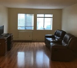 15000 Downey Ave, Unit #142 in Paramount, CA - Foto de edificio - Building Photo