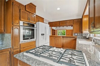 5431 E El Jardin St in Long Beach, CA - Building Photo - Building Photo