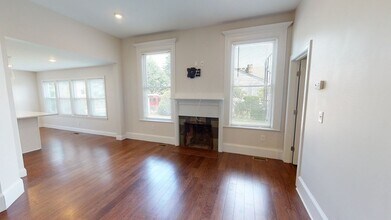37 Walnut Pl in Newton, MA - Building Photo - Building Photo
