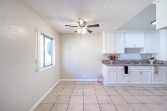 Laurel Village Apartments in North Hollywood, CA - Building Photo - Building Photo