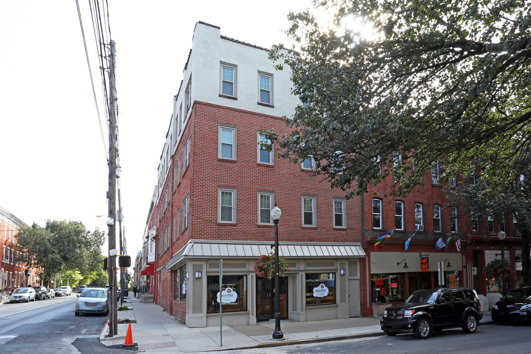 255 N Queen St in Lancaster, PA - Building Photo