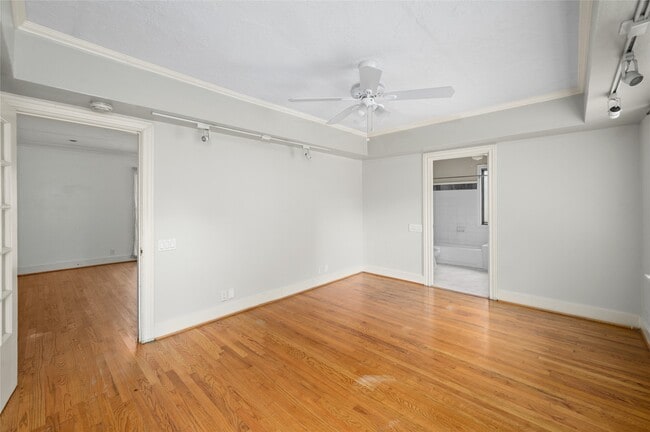 property at 1955 Lexington St