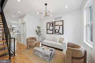 2220 E Harold St in Philadelphia, PA - Building Photo