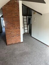 8 Fox Ter, Unit Apartment 3 in Poughkeepsie, NY - Building Photo - Building Photo