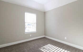 4508 Thorncreek Cir in Red Oak, TX - Building Photo - Building Photo