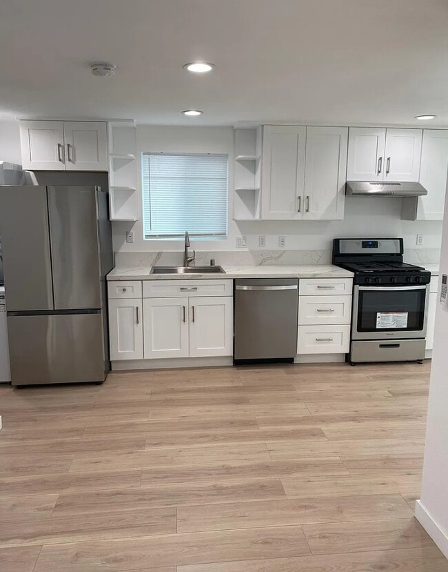 property at 17206 Crenshaw Blvd