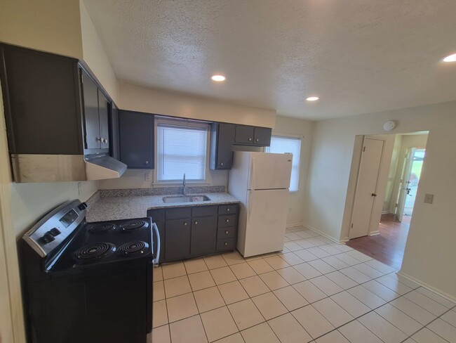 3442-3442 Heatherfield Dr