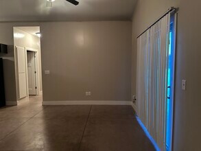 4723 N Hillside Ct in Wichita, KS - Building Photo - Building Photo