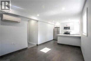 130 Elgin St in Brantford, ON - Building Photo