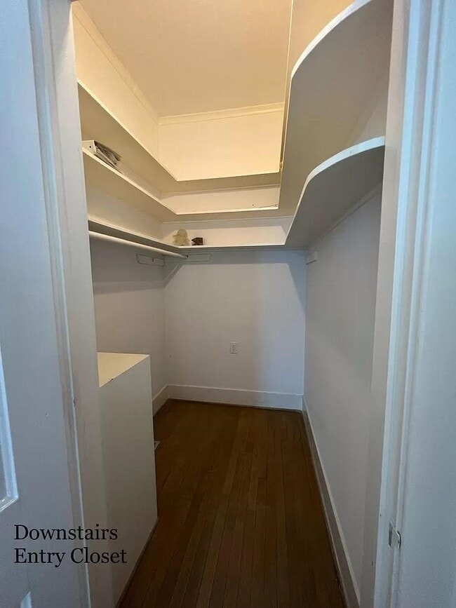 property at 1105 Market St