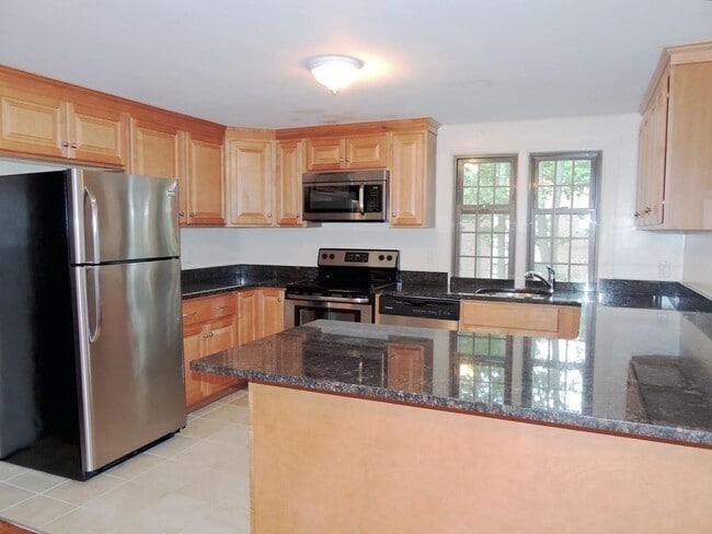 3 Mudge Way in Bedford, MA - Building Photo - Building Photo