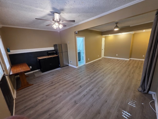 3374 Royal Oaks Dr in Gainesville, GA - Foto de edificio - Building Photo