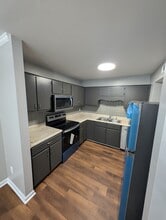 4336 Edith Ln in Greensboro, NC - Building Photo - Building Photo