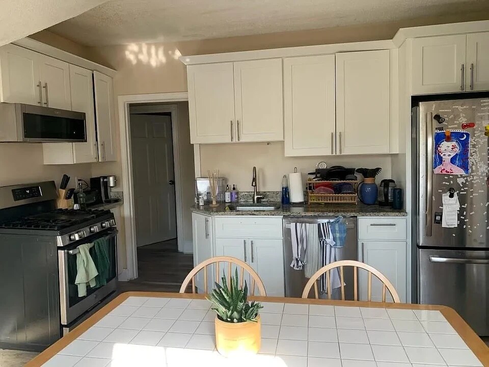 66 John St, Unit Multiple in Providence, RI - Building Photo