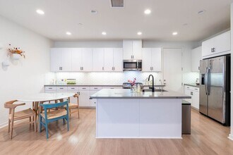 62 Savannah in Lake Forest, CA - Building Photo - Building Photo