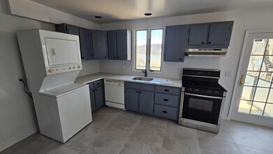 353 Warburton Ave in Hastings On Hudson, NY - Building Photo - Building Photo