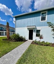 16396 Bancroft Gdns Ln in Westlake, FL - Building Photo - Building Photo