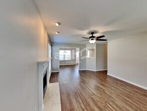 2824 Candlewicke Dr in Spring Hill, TN - Foto de edificio - Building Photo