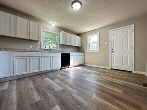 2826 Lyon St in Des Moines, IA - Foto de edificio - Building Photo