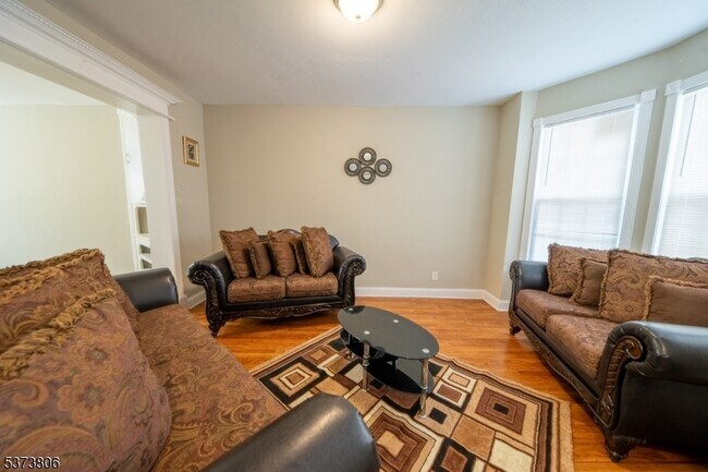 15 N 7th St in Newark, NJ - Building Photo - Building Photo