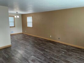 2204 S Jefferson Ave