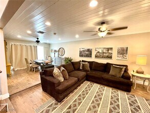2246 Windsor Dr in Henderson, NV - Building Photo - Building Photo