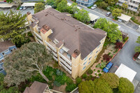 Saddleback in Daly City, CA - Foto de edificio - Building Photo