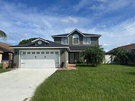 180 Coralwood Cir in Kissimmee, FL - Building Photo
