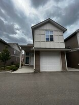 11703-11102 102 St in Fort St John, BC - Building Photo