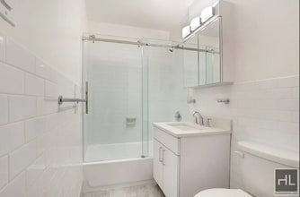 WEST 22 STREET, Unit 7H in New York, NY - Building Photo - Building Photo