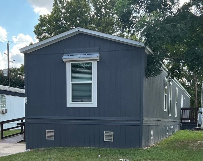 123 Betty St in Conroe, TX - Building Photo - Building Photo