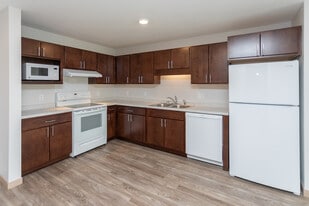 Blooming Meadows North in Bloomington, MN - Building Photo