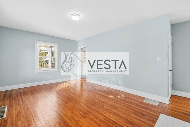 18 Canterbury Rd in Asheville, NC - Building Photo - Building Photo