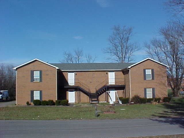 1612-1616 Bonnie Brae St in Shelbyville, KY - Foto de edificio