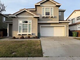 2161 Tennis Ln in Tracy, CA - Building Photo