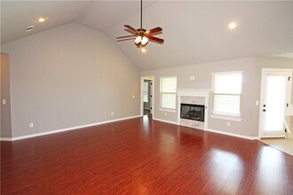 902 SW Caprington St in Bentonville, AR - Building Photo - Building Photo