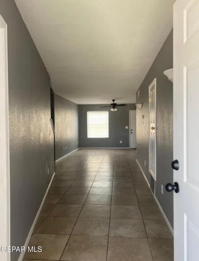 5016 Conley Rd in El Paso, TX - Building Photo - Building Photo