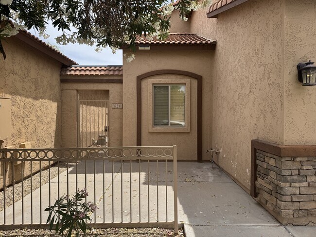 931 S Racine Ln in Gilbert, AZ - Building Photo - Building Photo