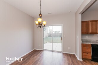 2344 Buckleigh Dr in Charlotte, NC - Foto de edificio - Building Photo