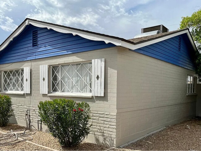 6902 E Latham St in Scottsdale, AZ - Building Photo - Building Photo