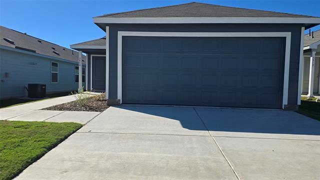 3916 Pontchartrain Pkwy in Sherman, TX - Foto de edificio - Building Photo