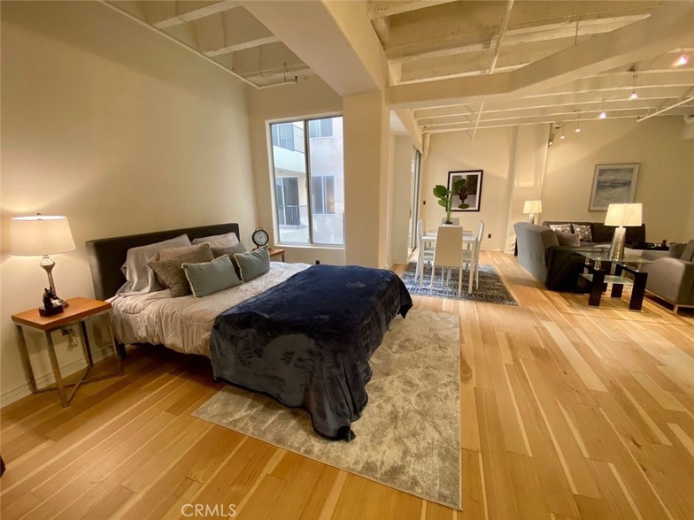 312 W 5th St, Unit 1011 in Los Angeles, CA - Building Photo