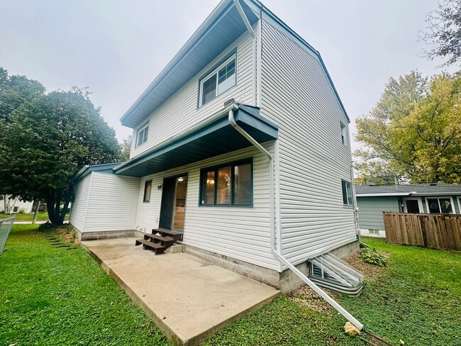 3615 NE McKinley St in Minneapolis, MN - Building Photo - Building Photo