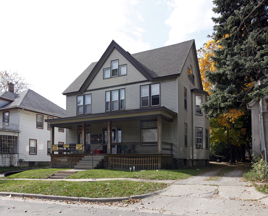 119 College Pl in Ypsilanti, MI - Foto de edificio